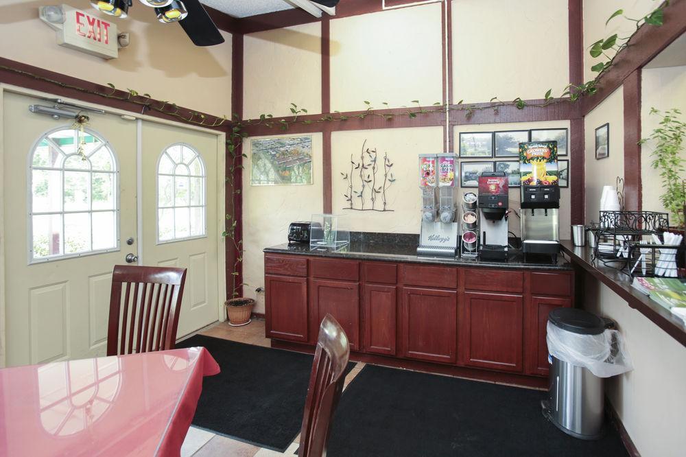 Knights Inn - Battle Creek Exterior photo
